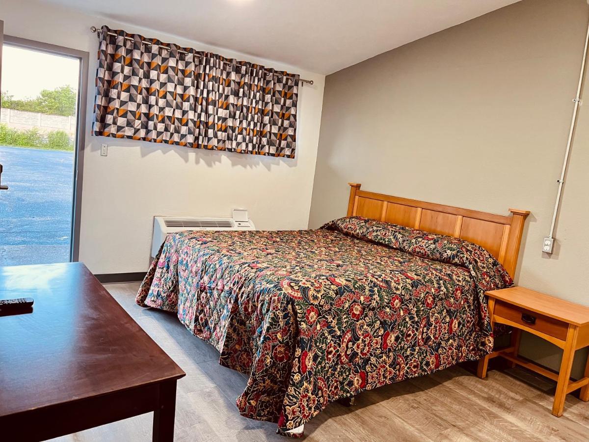 Express Inn Hotel Dayton Exterior foto